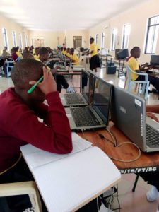 Tanzanian student learns online